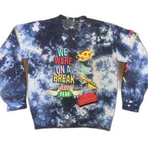 FRIENDS Graphic Crewneck